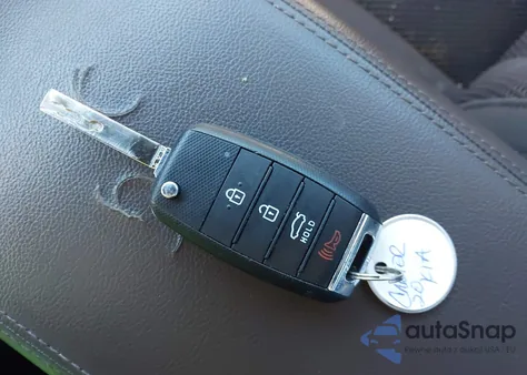 2020 Kia Optima Lx z USA, uszkodzony, nr VIN 5XXGT4L31LG402406